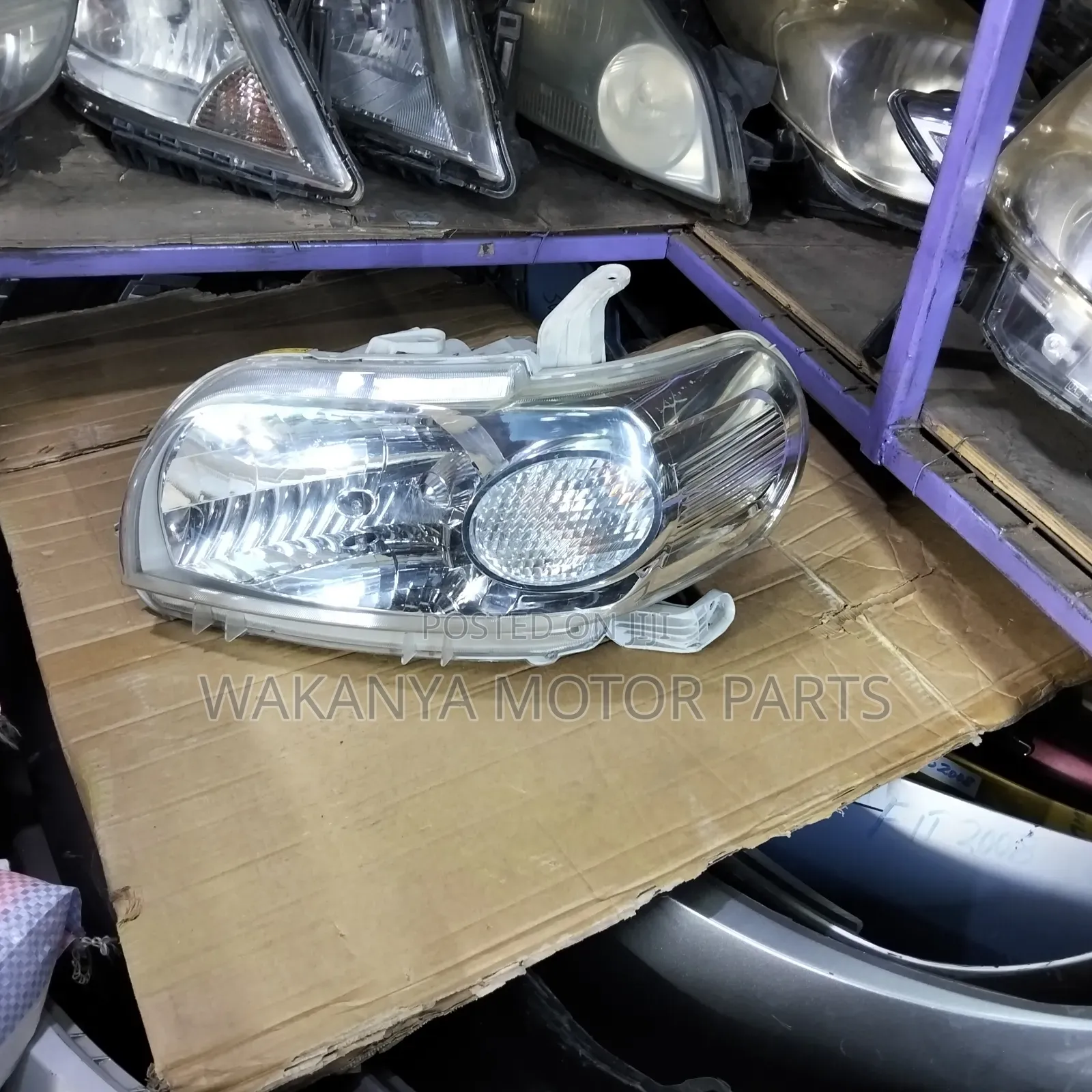 Toyota Porte 2005/2011 Xenon Shiny Headlight, Clean Ex Japan