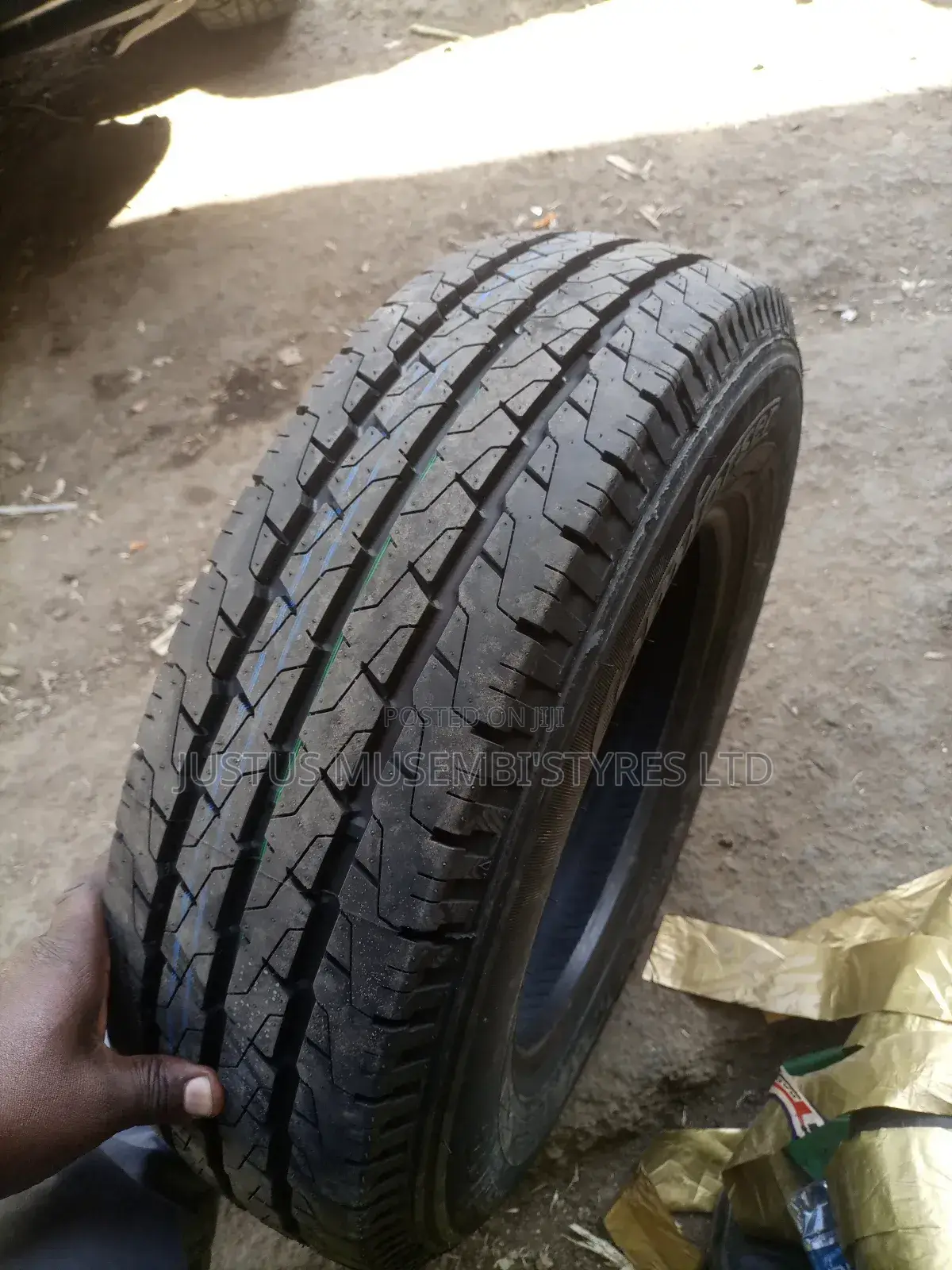 195r14 Comforser Tyres