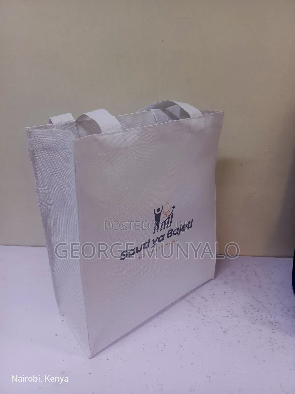 600d Tote Bags