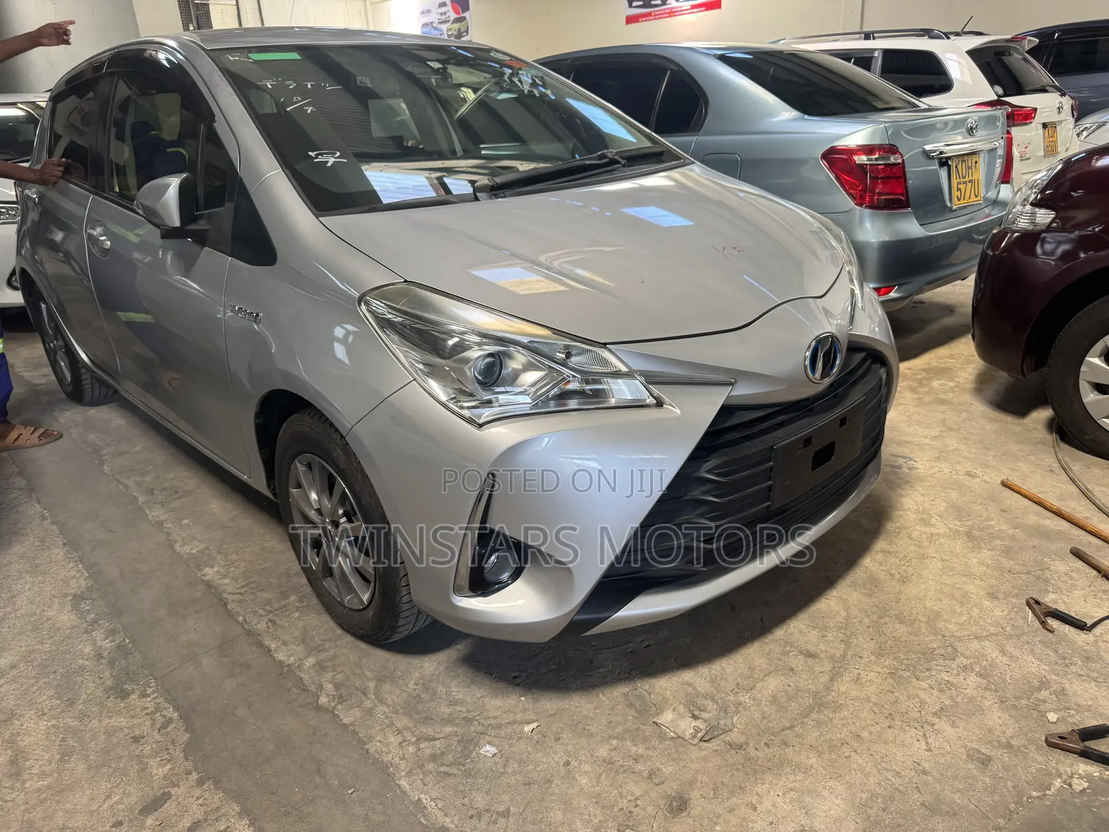 Toyota Vitz 1.5 FWD Hybrid 5dr 2019 Silver