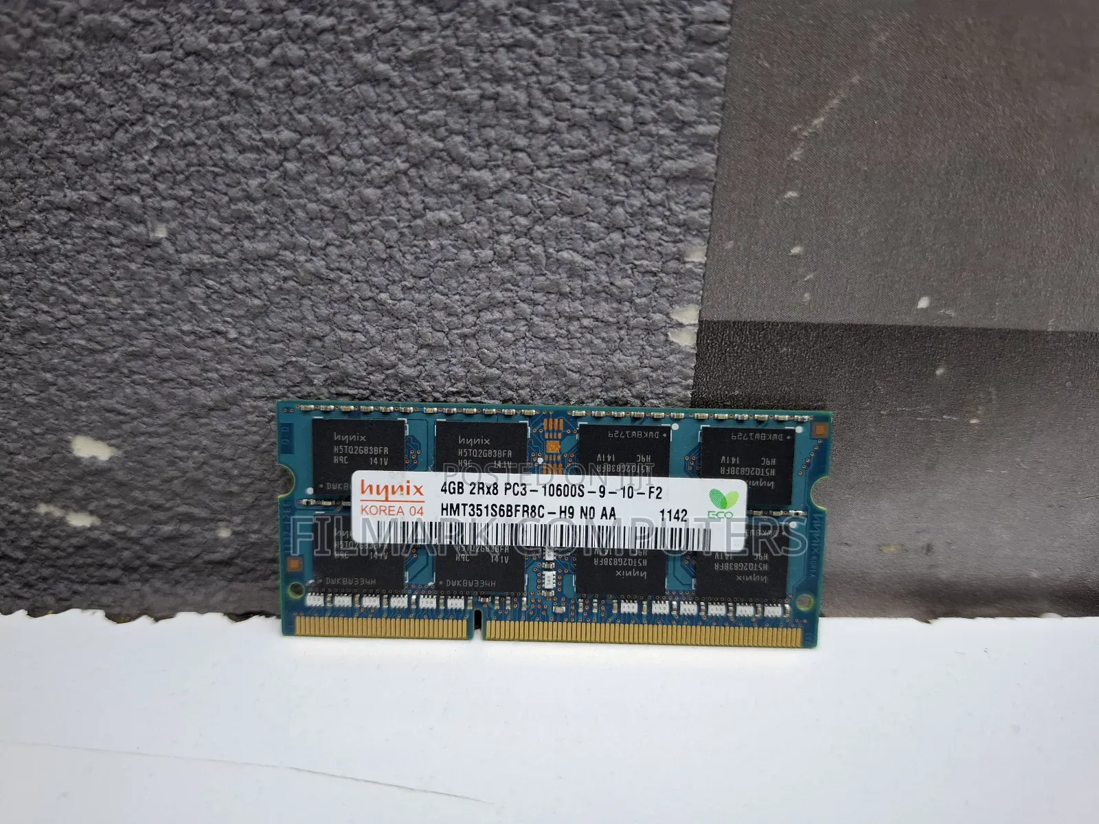 Hynix 4gb 2rx8 Pc3-10600s-9-10-F2 Laptop Memory