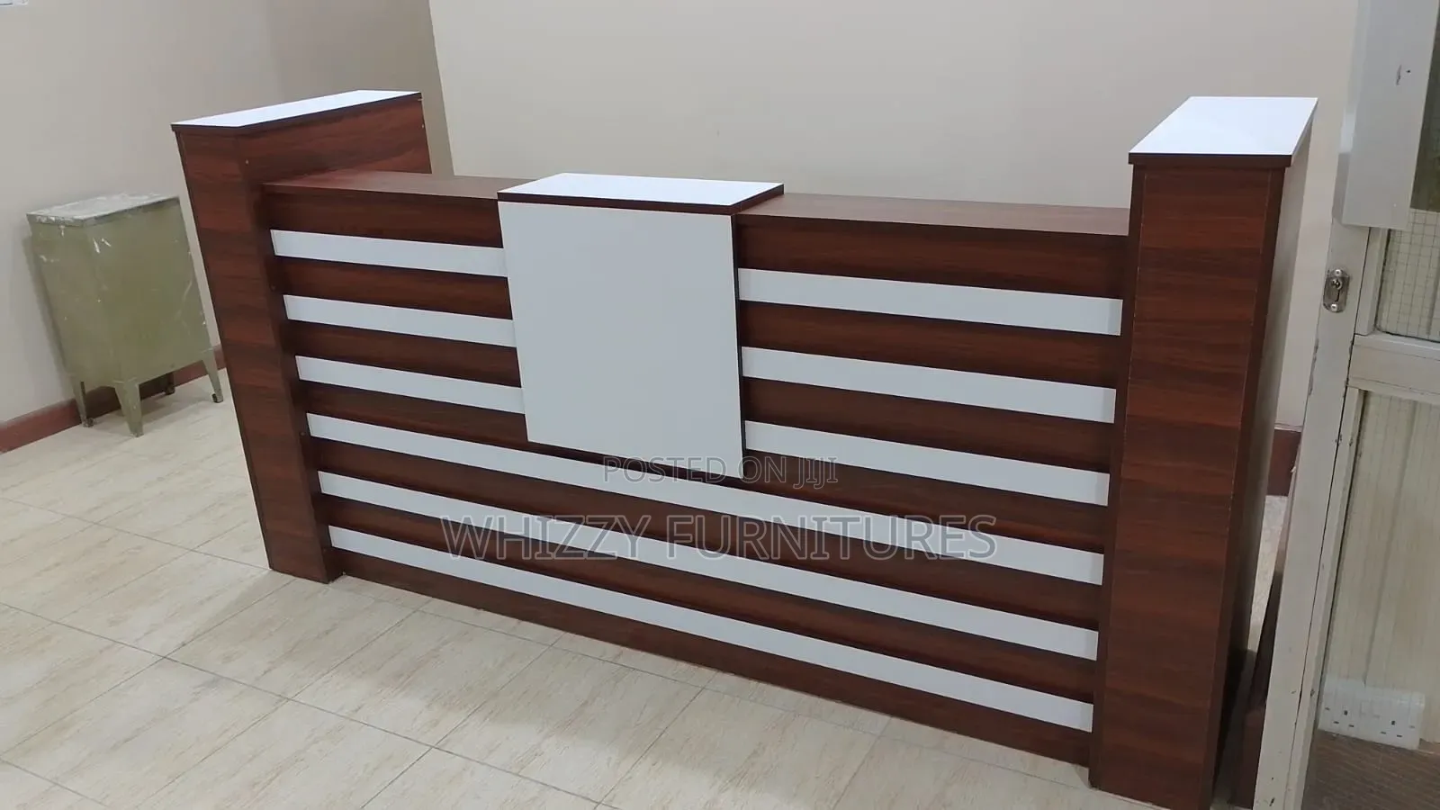 Reception Table (2 People)