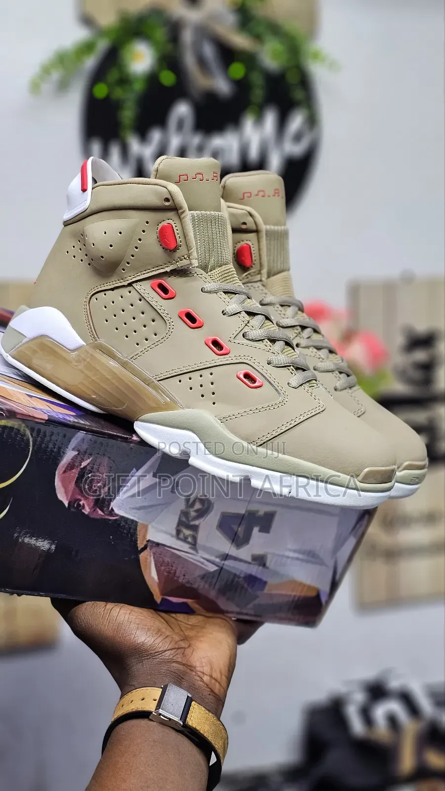 New
Jordan 6 Retro Sneakers