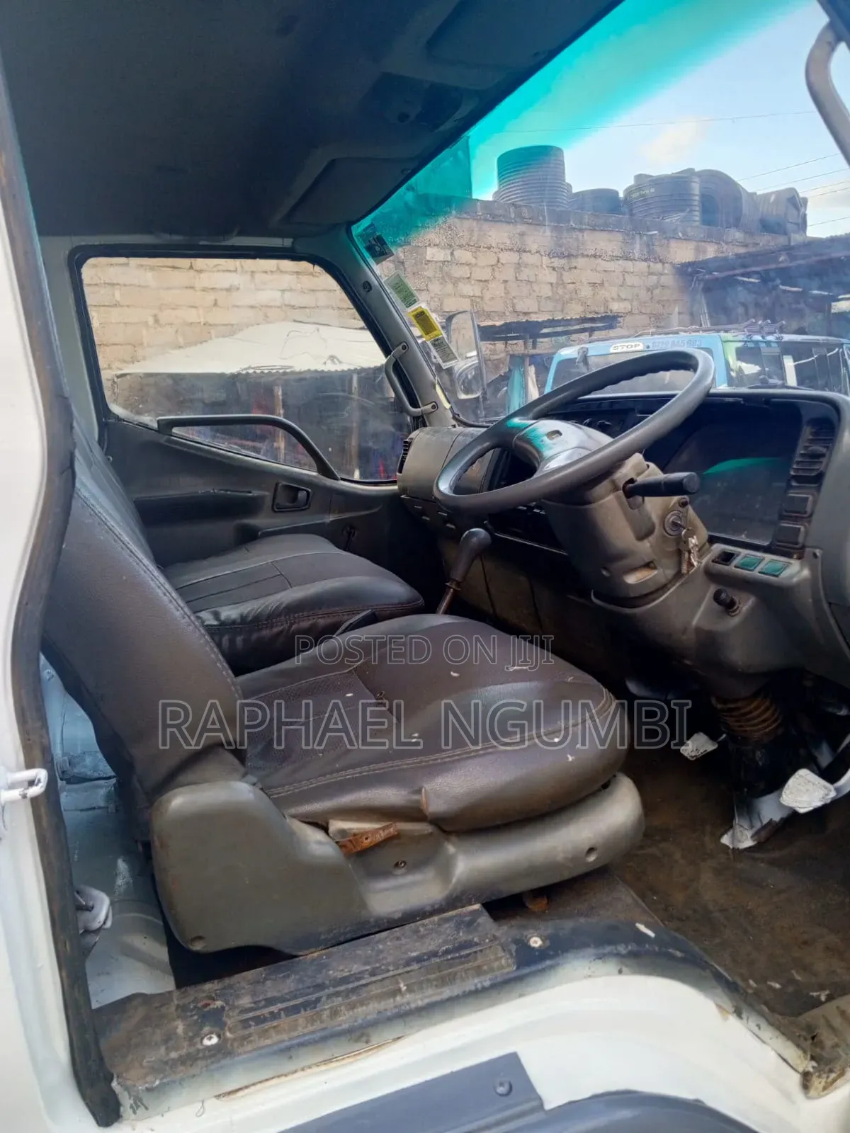 Mitsubishi Canter KBK Closed Body