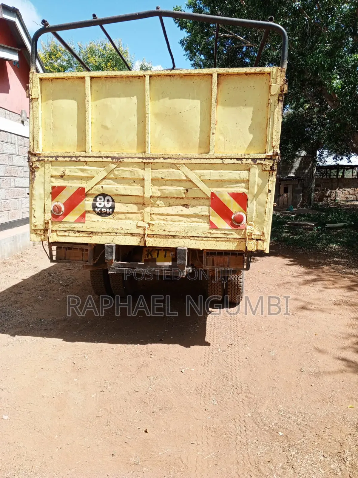 Mitsubishi Canter KTT 4d31 1989 Yellow