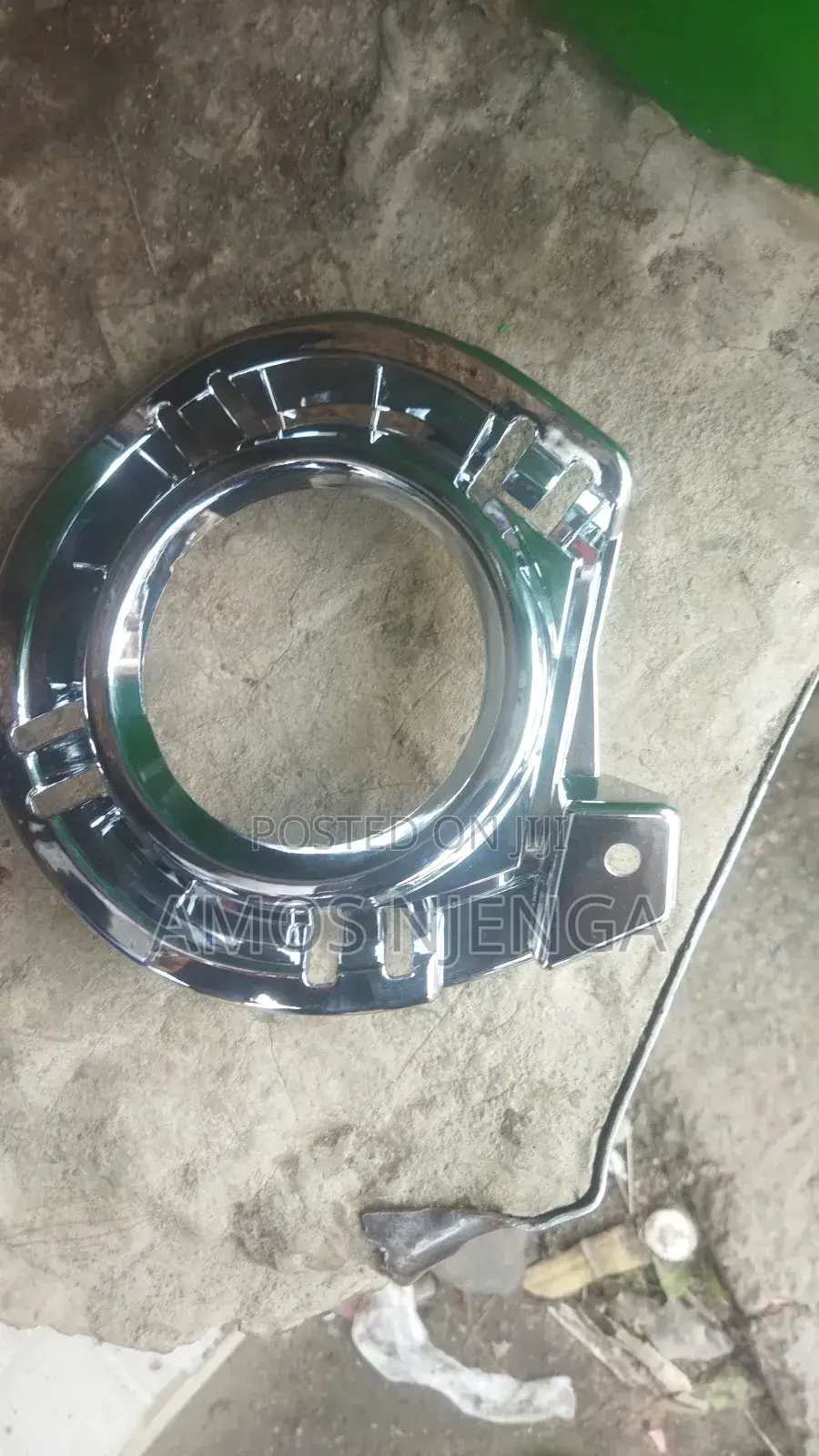 Axio 2012 Chrome Foglights Cover