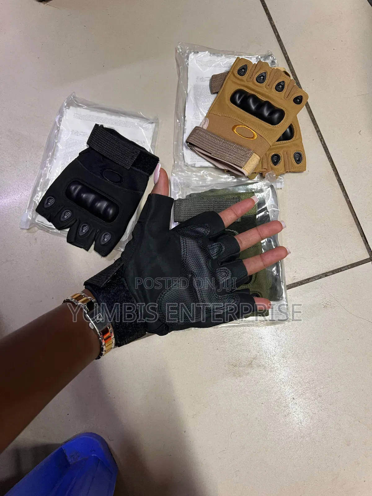 Black _Training _Gym_gloves at 600 KSH Only