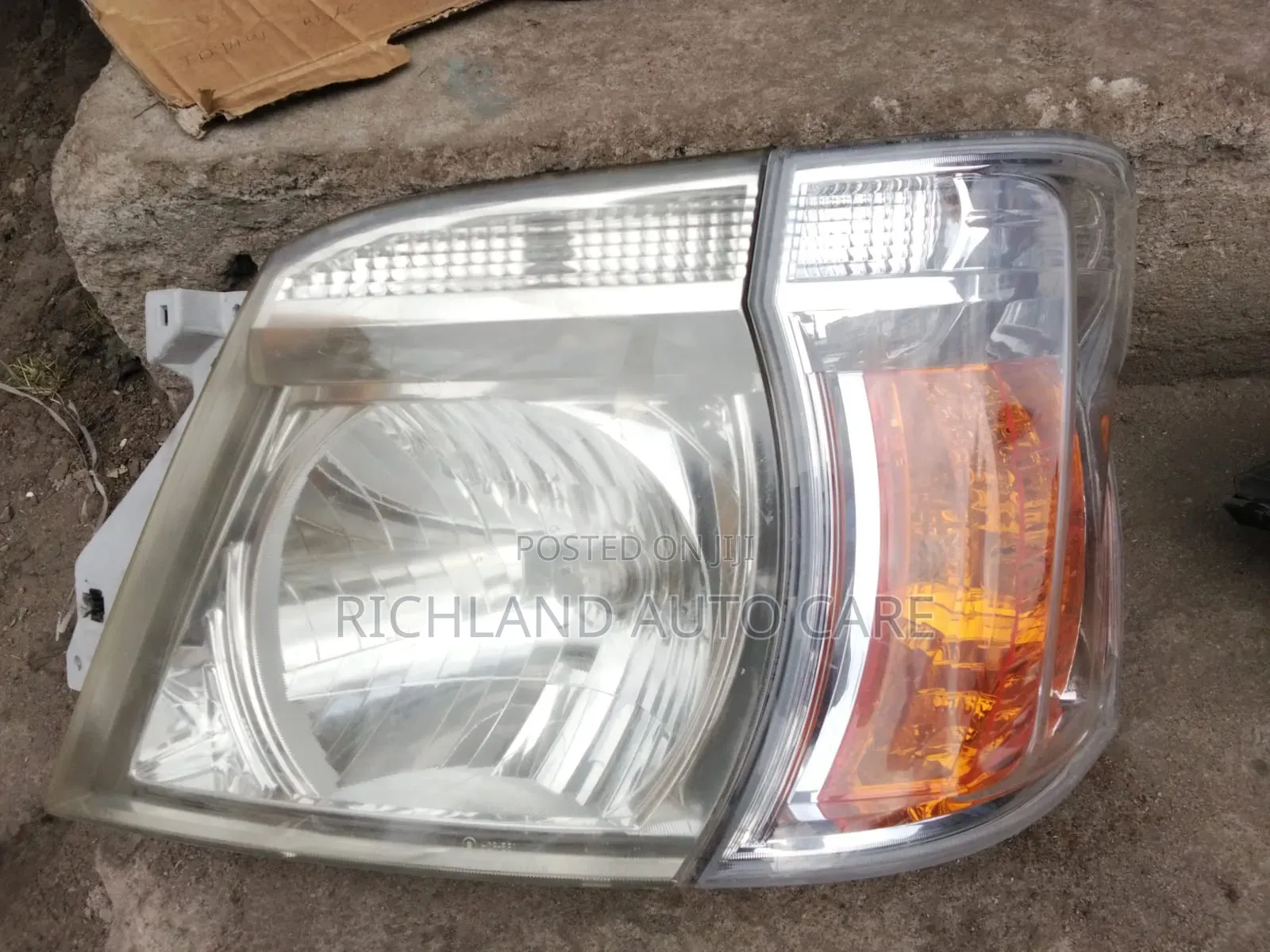 Nissan Caravan E25 Cornerlamp