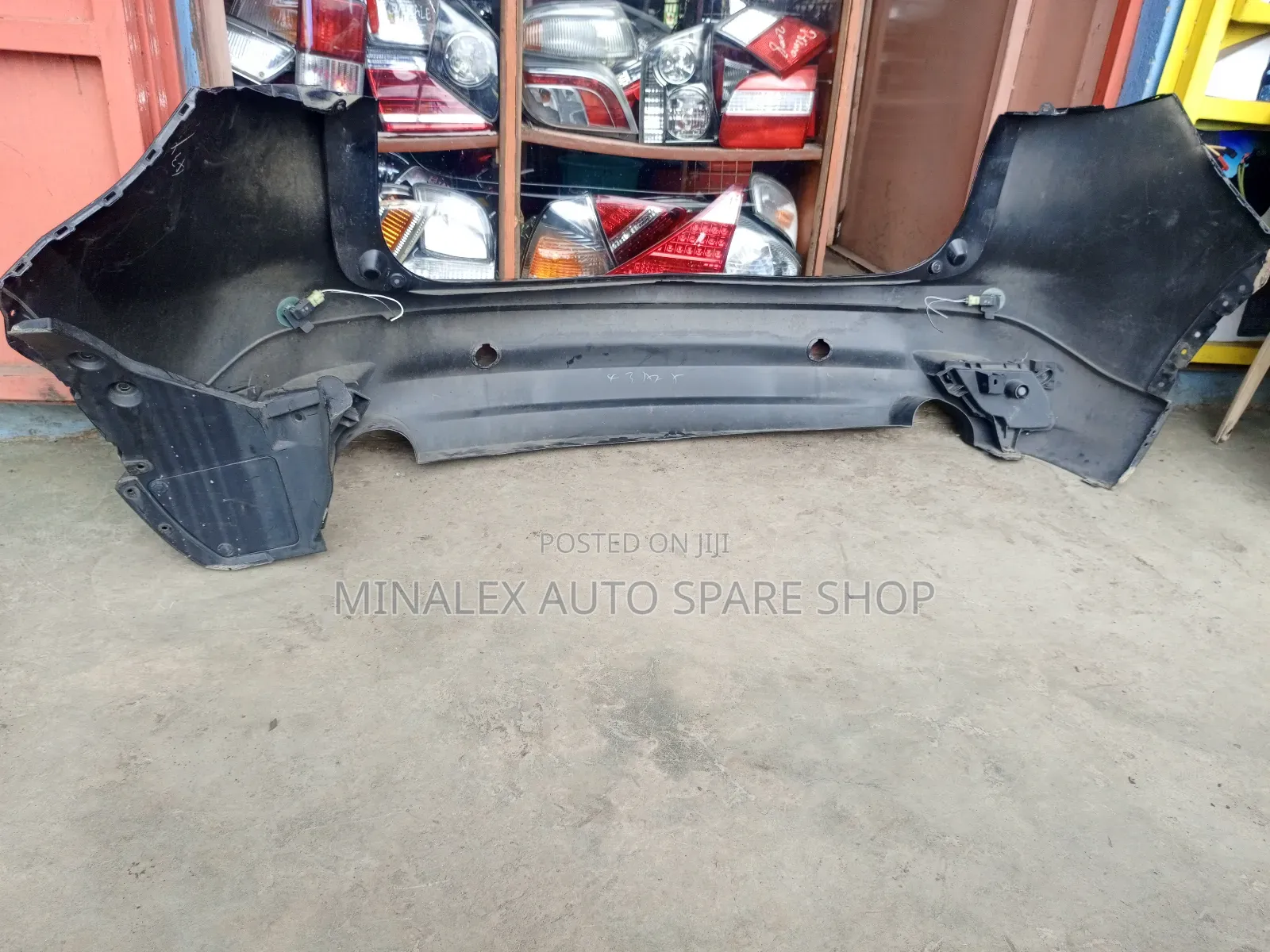Cx-5 Rear Bumper With Parking Sensors And Reflectors