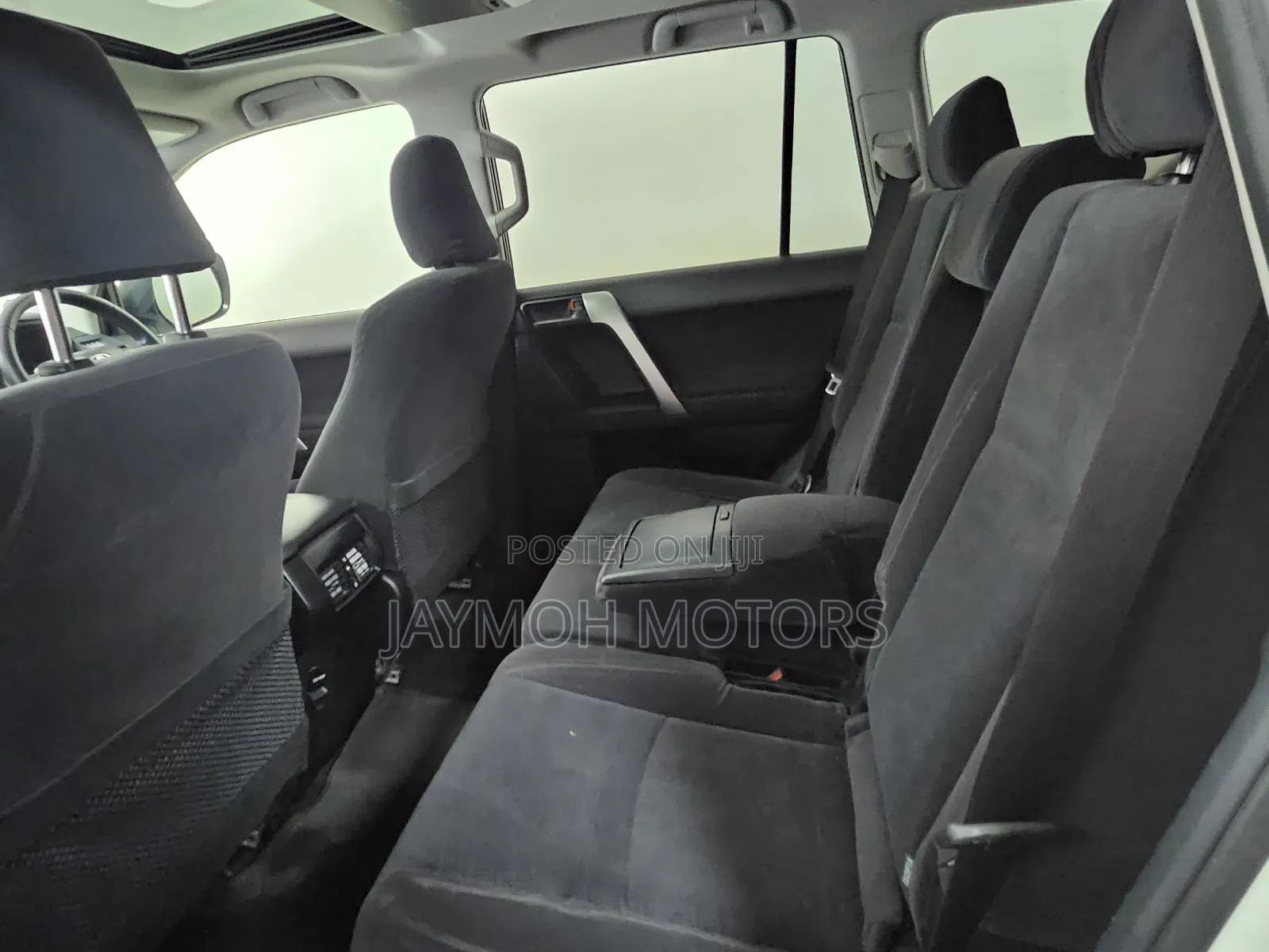 Toyota Land Cruiser Prado 2018 White