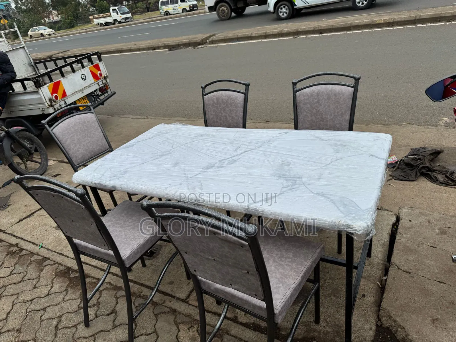Grey Dinning Tables And Chairs/Restaurants Chairs