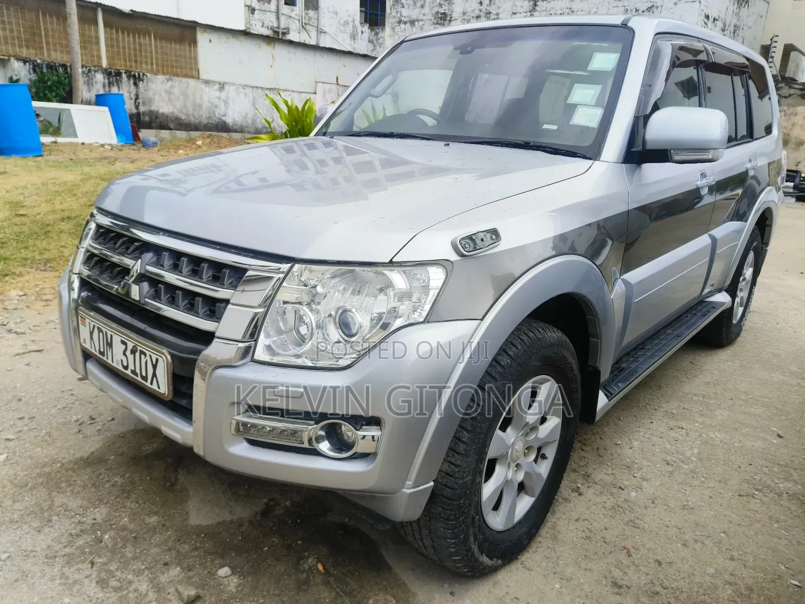 Mitsubishi Pajero 2016 Silver