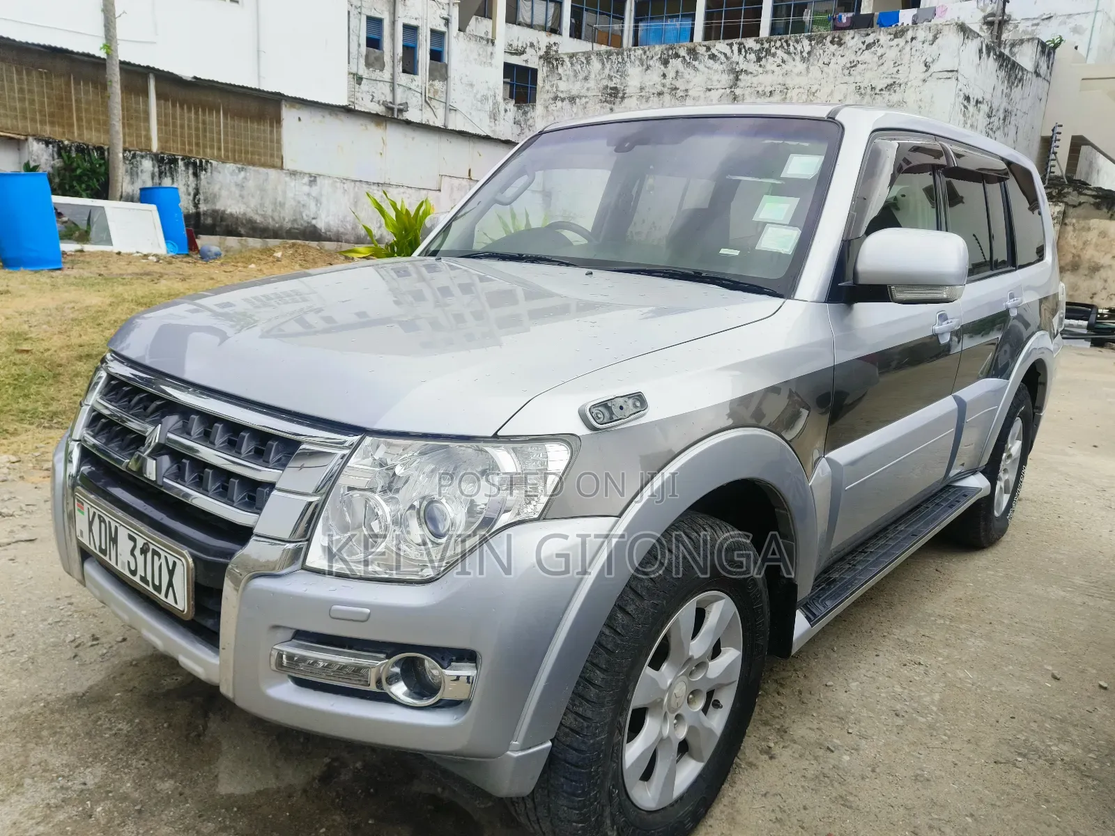 Mitsubishi Pajero 2016 Silver