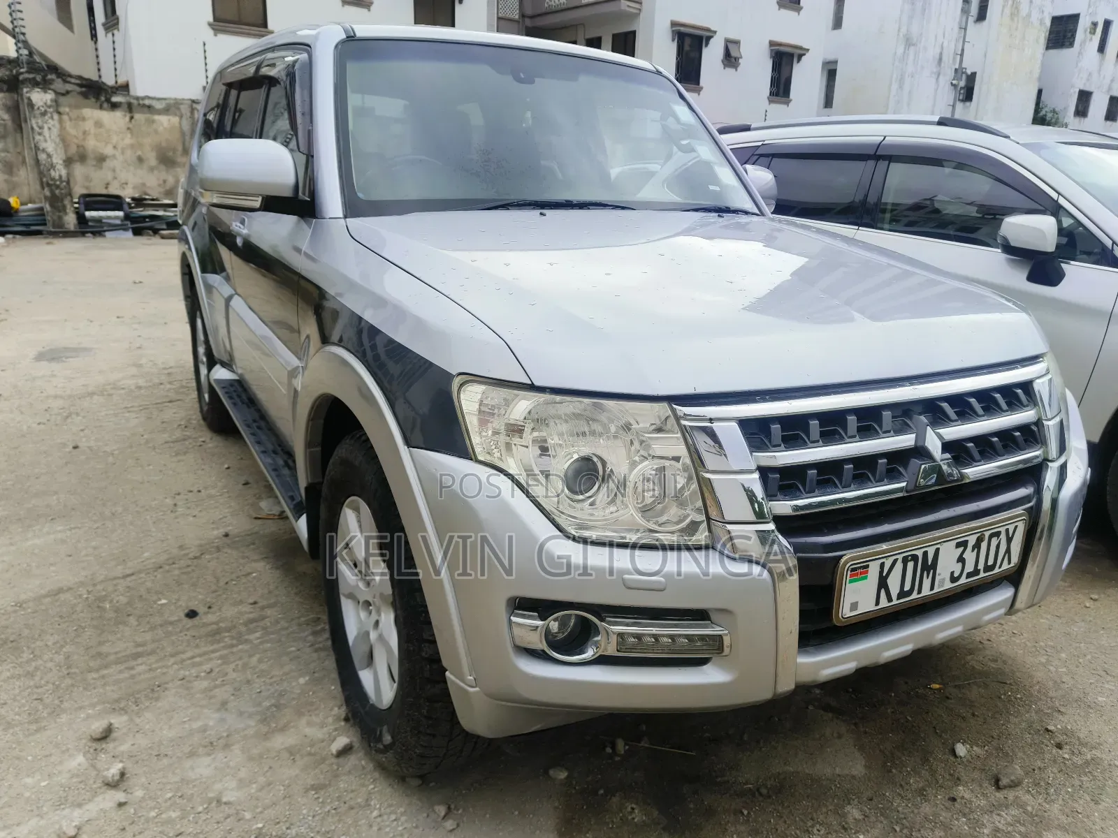 Mitsubishi Pajero 2016 Silver