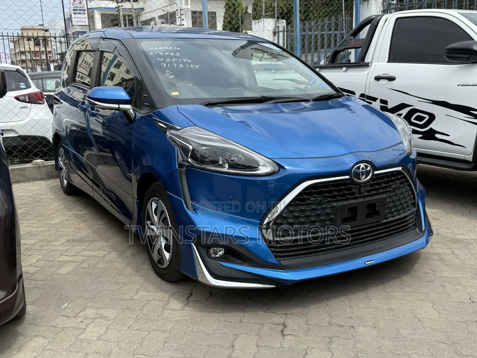 Toyota Sienta 1.5 FWD 2019 Blue