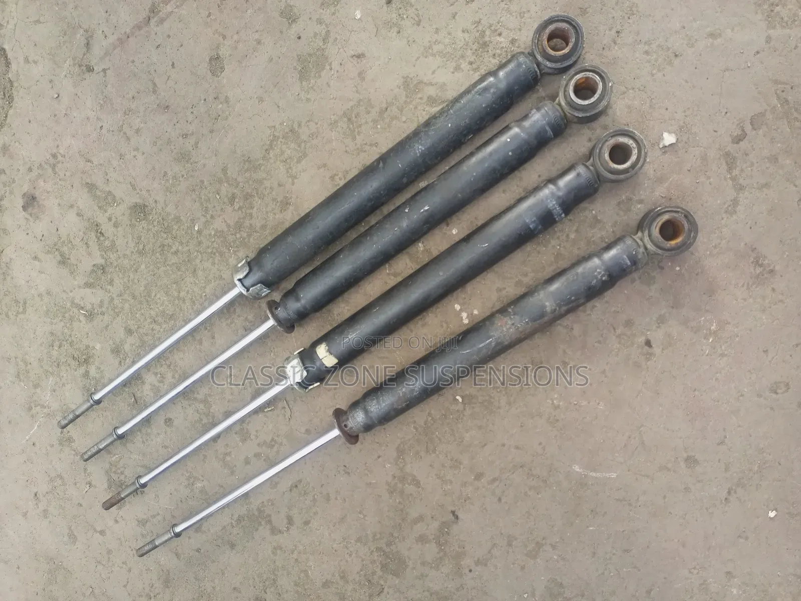 Toyota Isis Back Shocks