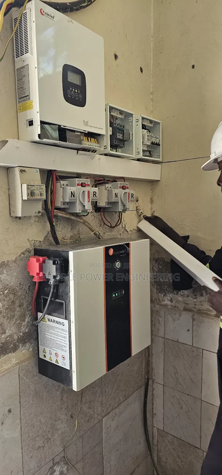 3kw Inverter, 1.65kw Solar Panels, 5kwh Lithium Battery