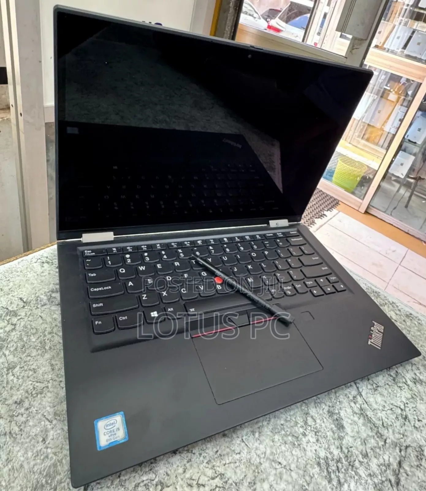 Laptop Lenovo ThinkPad X390 Yoga 8GB Intel Core I5 SSD 256GB