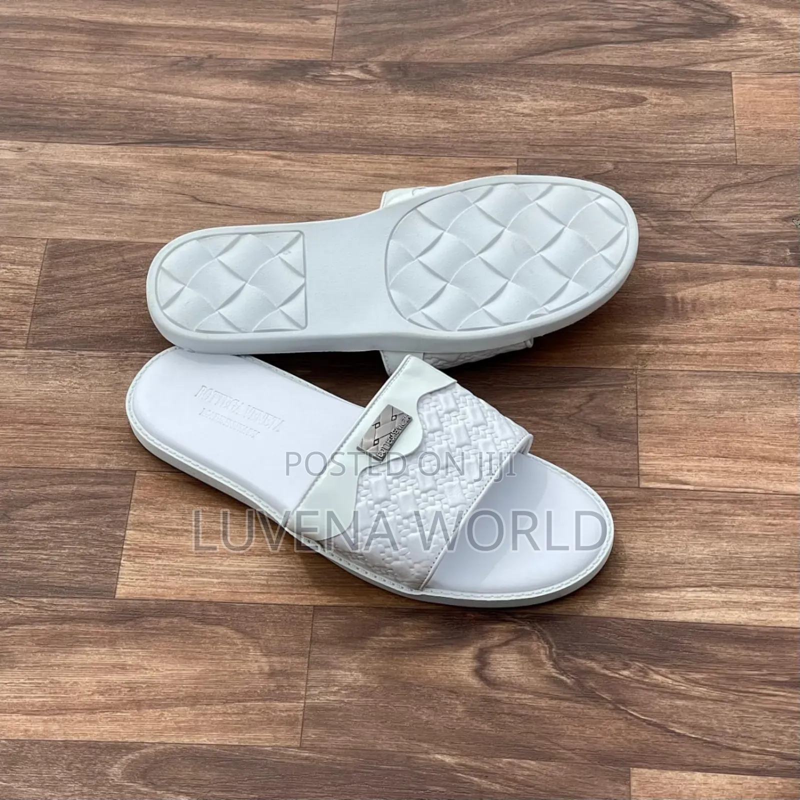 Veneta Slides