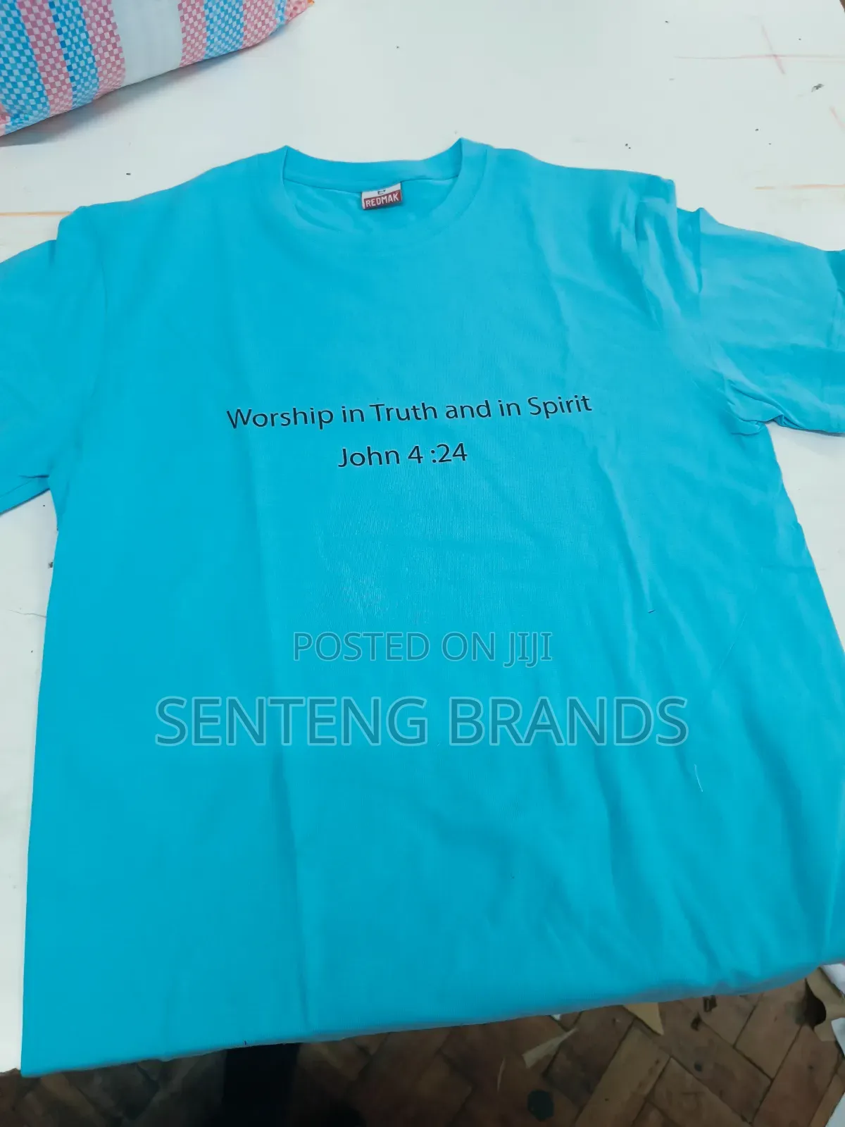 Round Neck T-shirts Branded