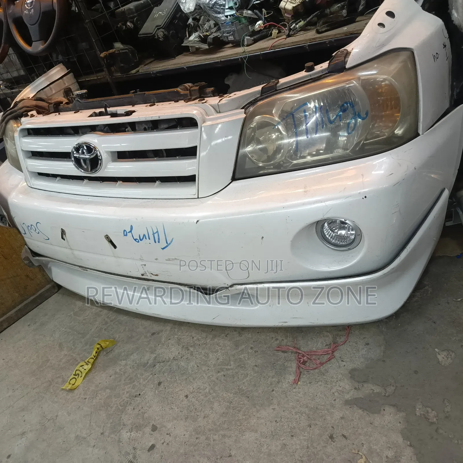 Toyota Kluger Nosecut.