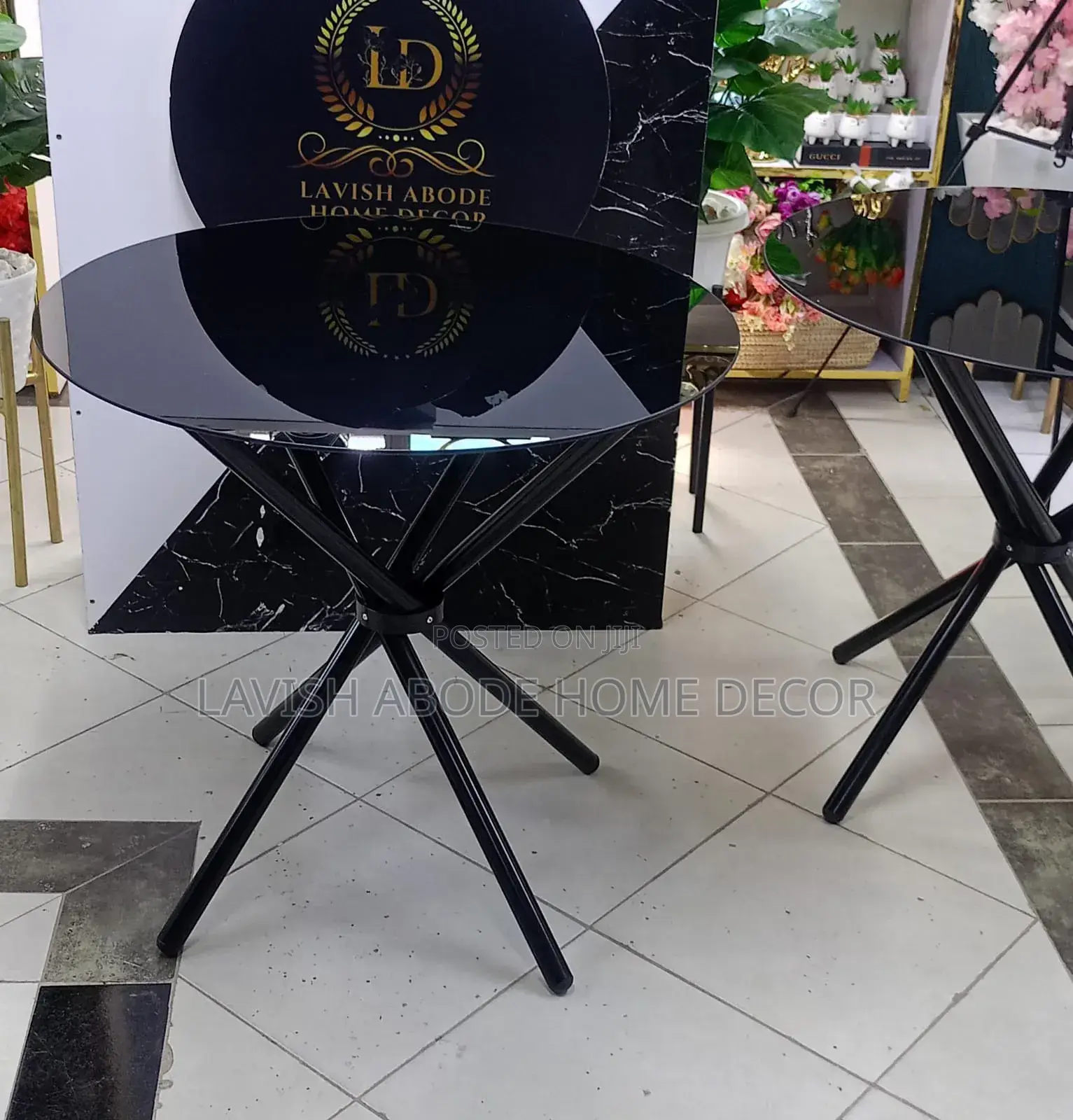 Round Glass Dining Table Black