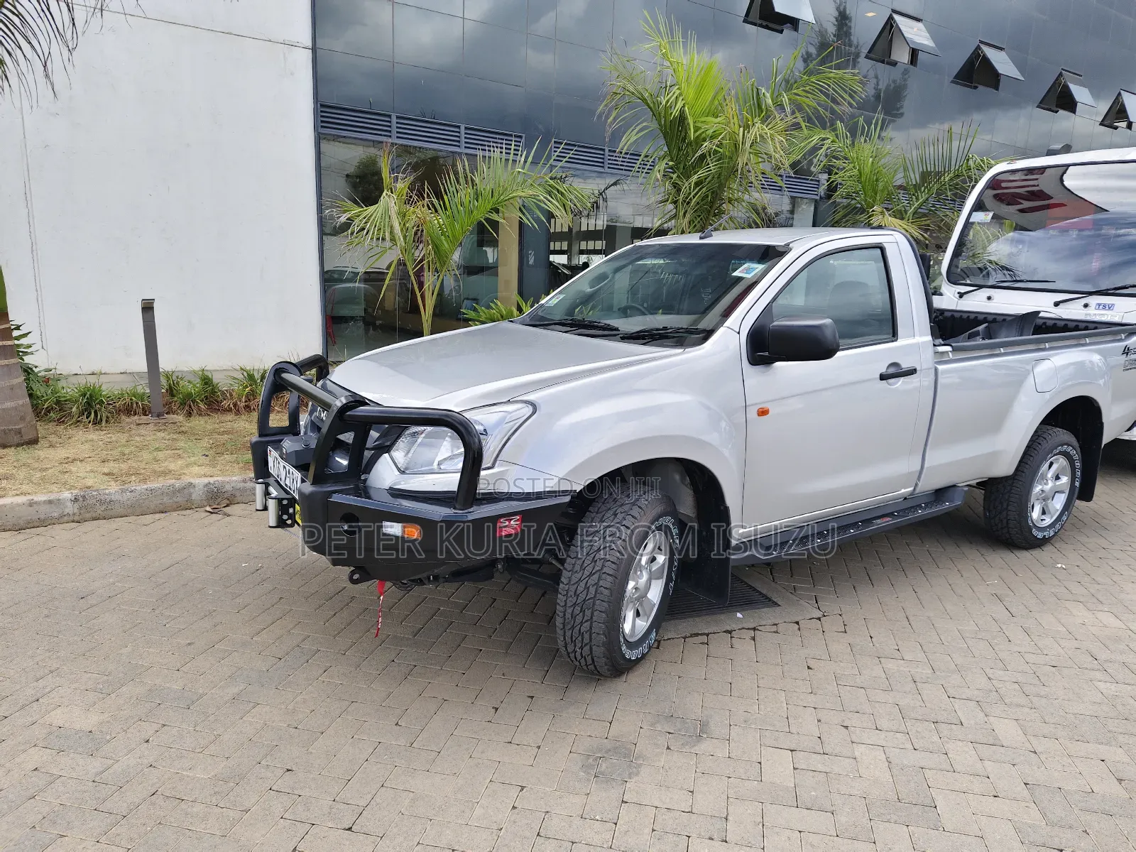 New Isuzu D-MAX 2025 Silver