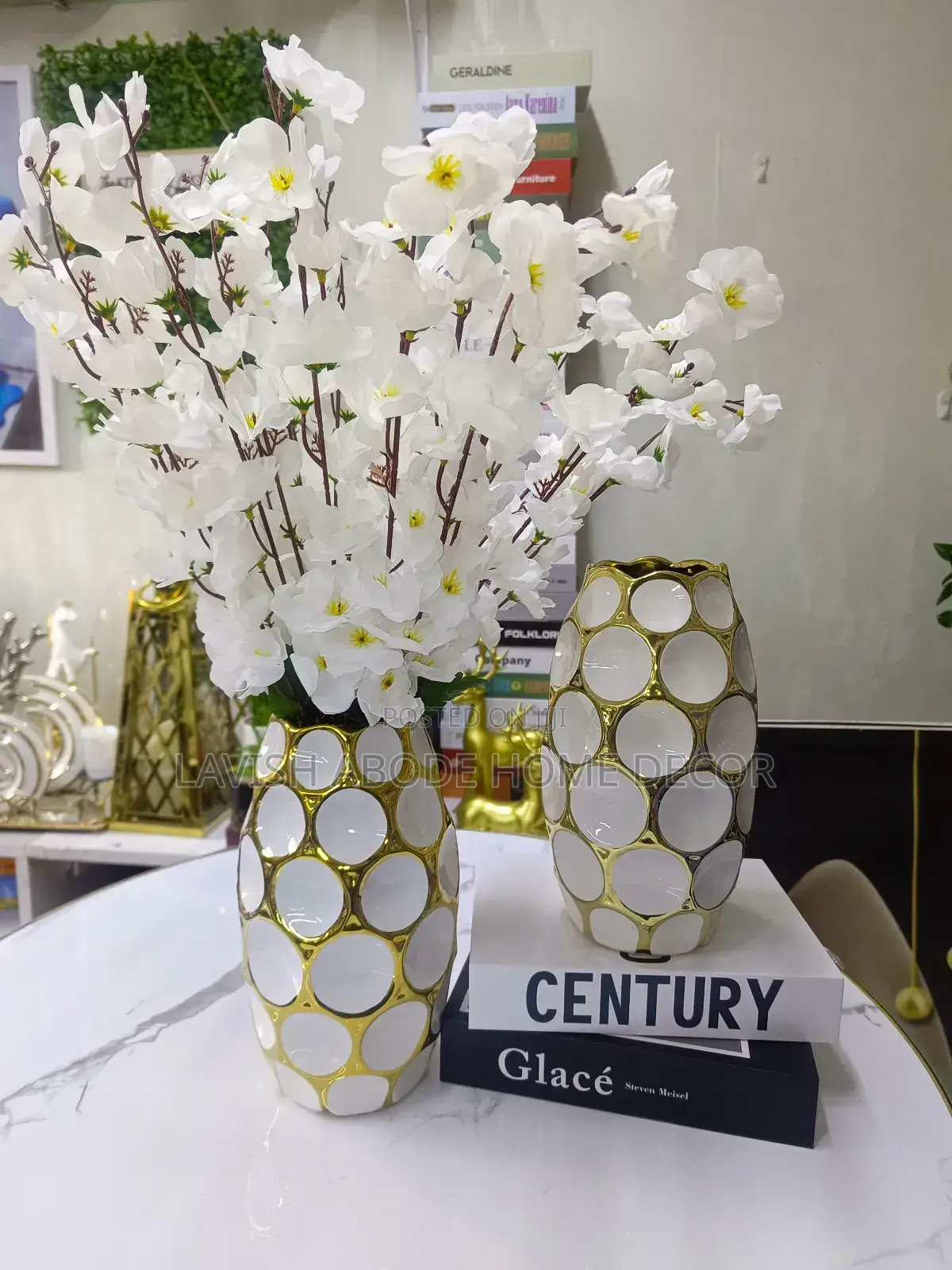 Luxury Gold White Flower Vase With Flowers