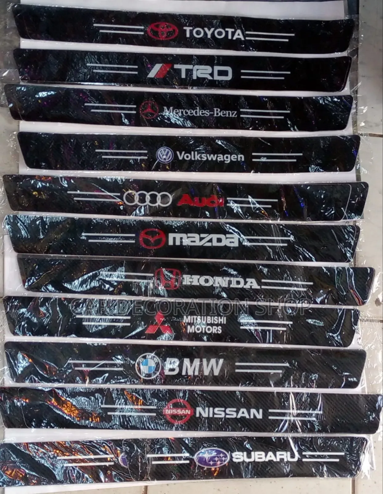 Carbon Fiber Pattern Door Step Scratch Stickerwith Car Logo