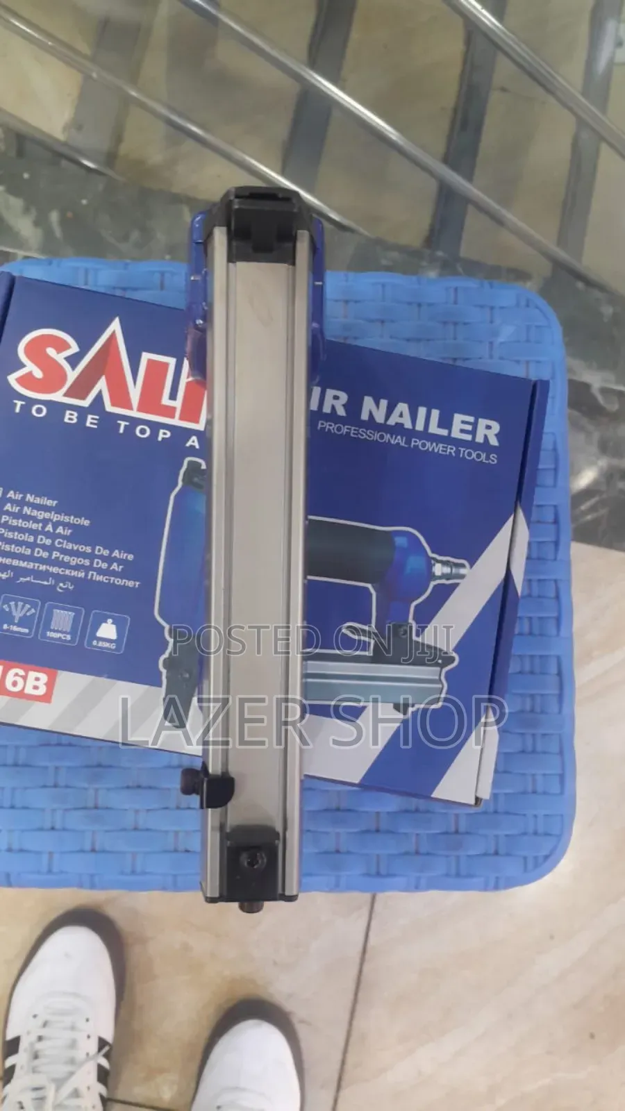 Pneumatic Nailer Gun