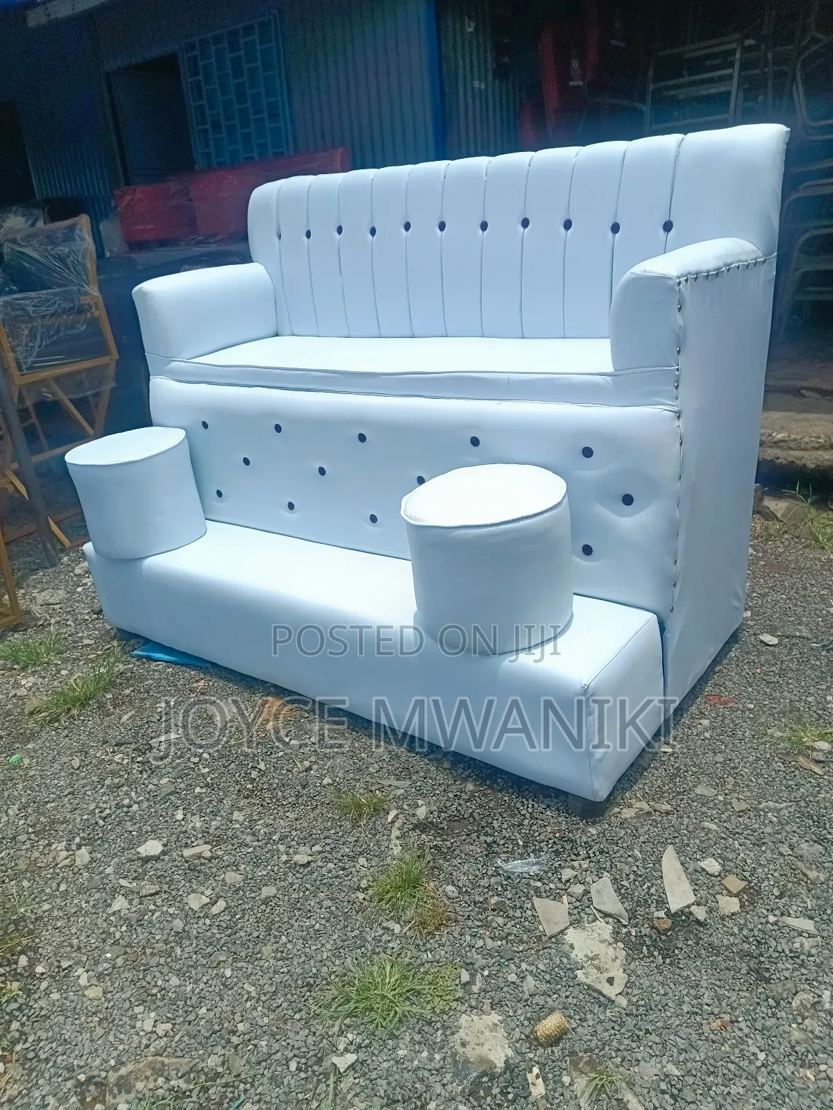 Pedicure 3 Seater, White With Black Buttons 