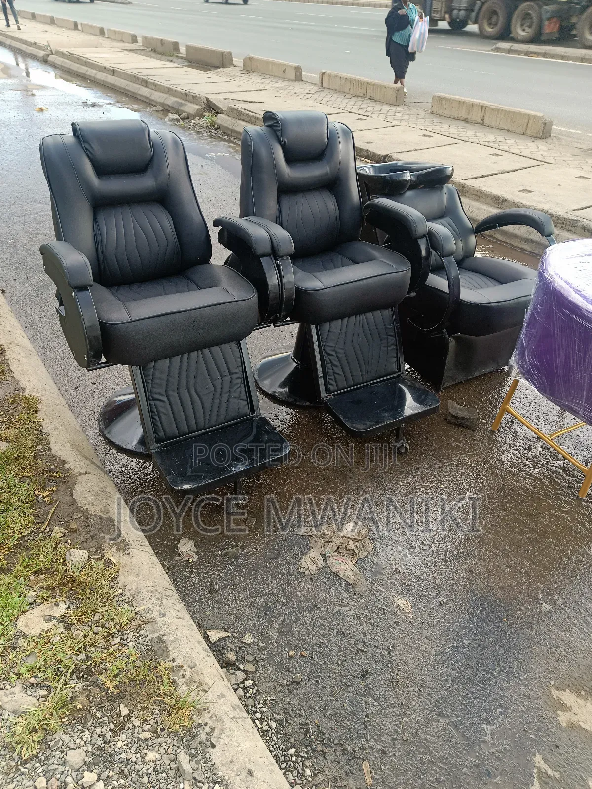 2 Barber Seats, Sink Chair, Alll Black 