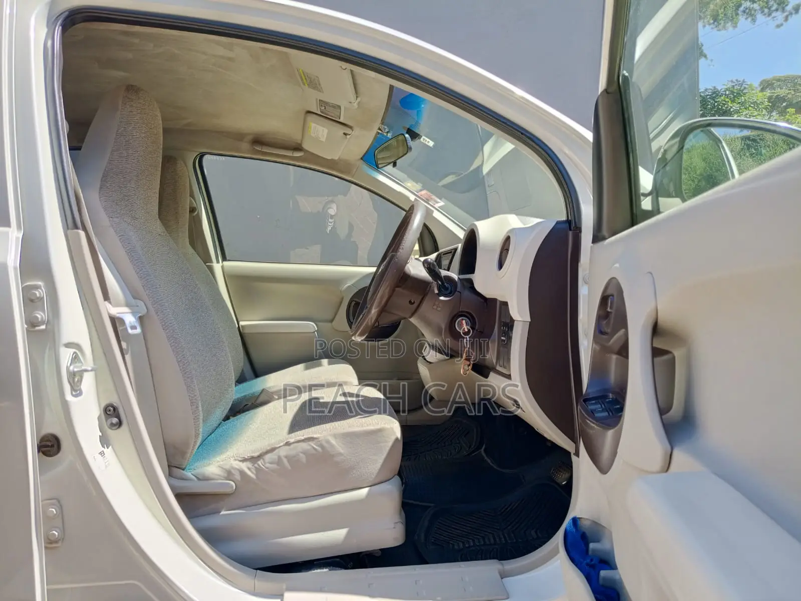 Toyota Passo 2012 White