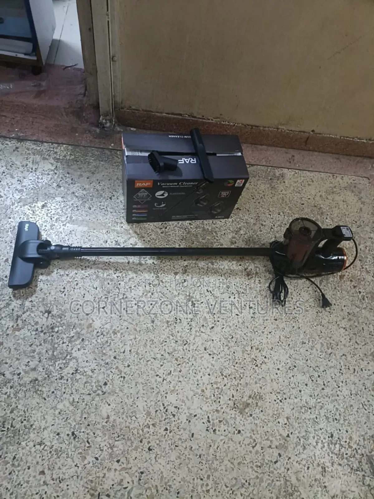 Raf Vacuum Cleaner 600w