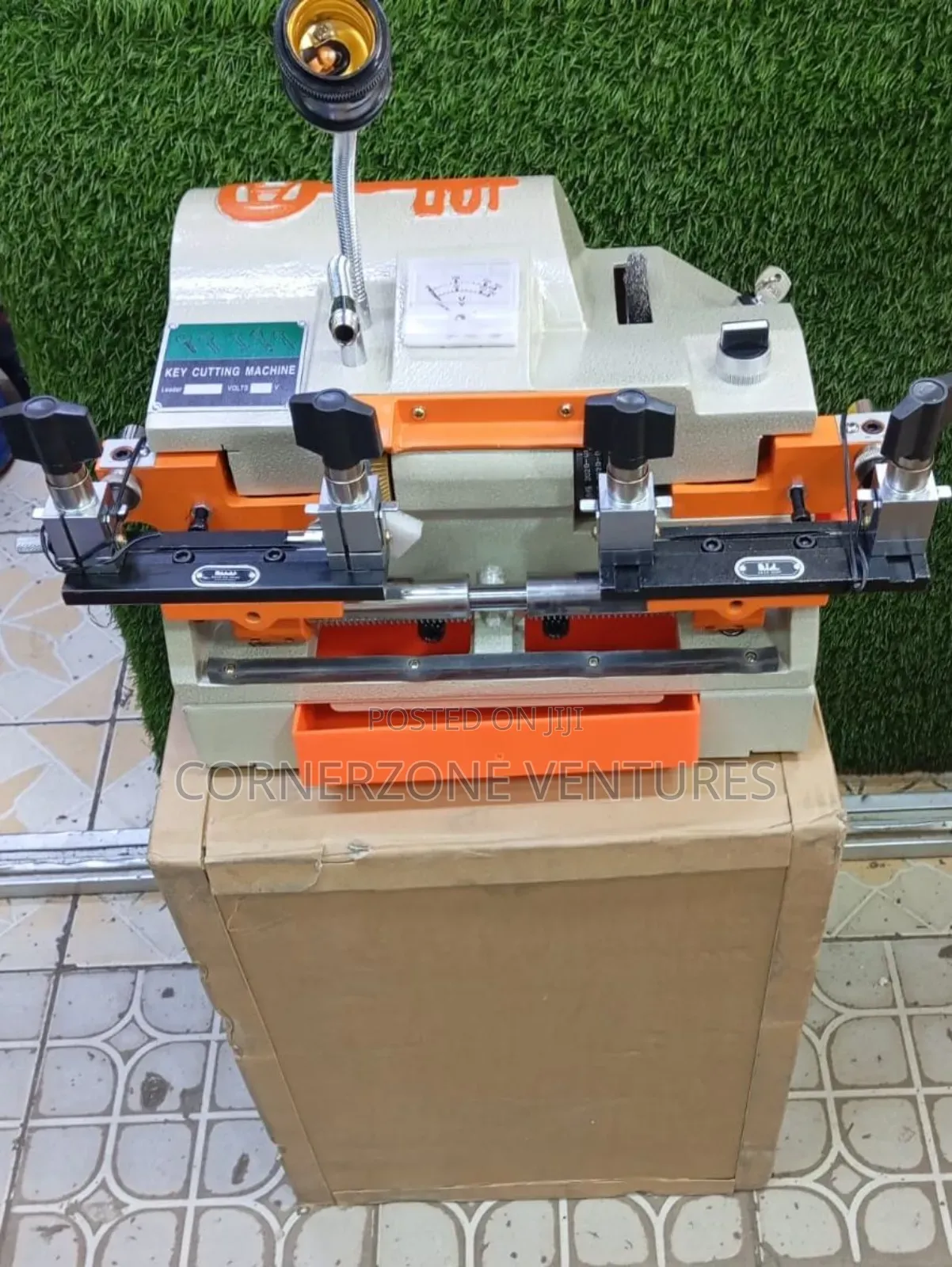Key Cutting Machine