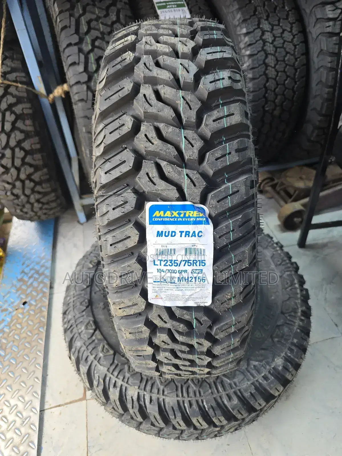 235/75r15 Maxtrek M/T Tire