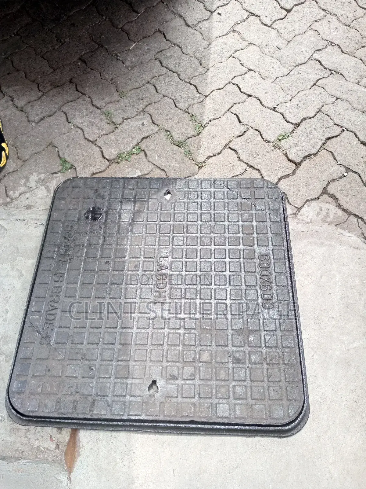 24*24 Cast Iron Manhole Covers ( 600*600) Mm