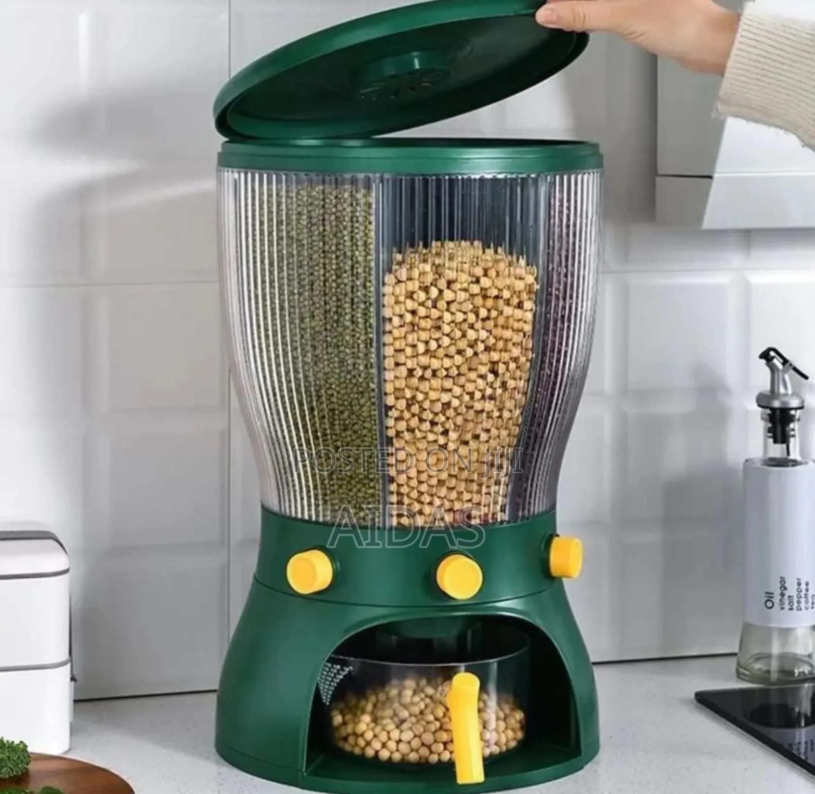 3600 Rotating 4 Grid Grain Dispenser