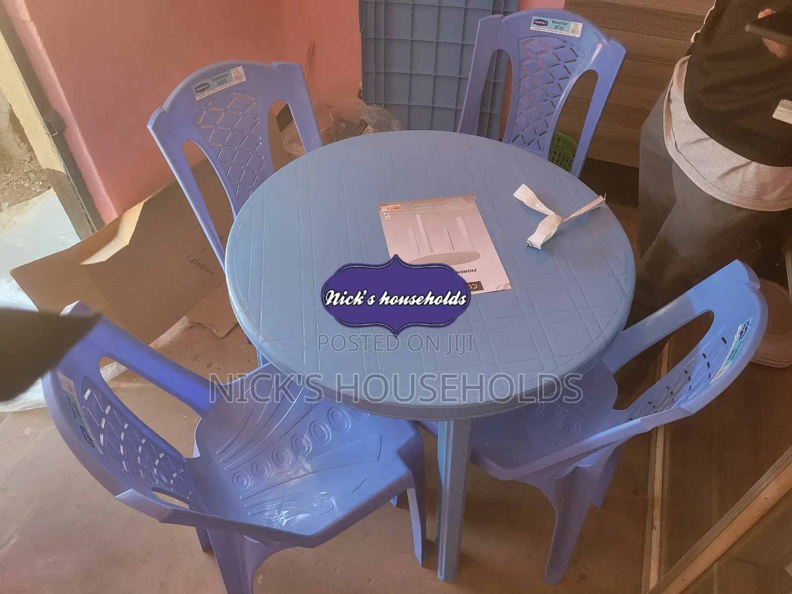 Round Plastic Table With 4 Plastic Chairs Set
