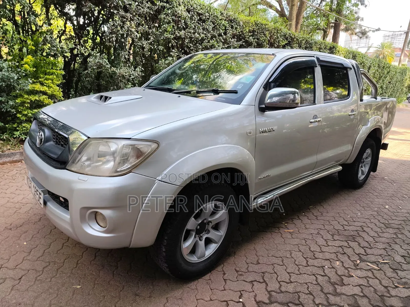 Toyota Hilux 3.0 D-4D 4x4 2012 Silver