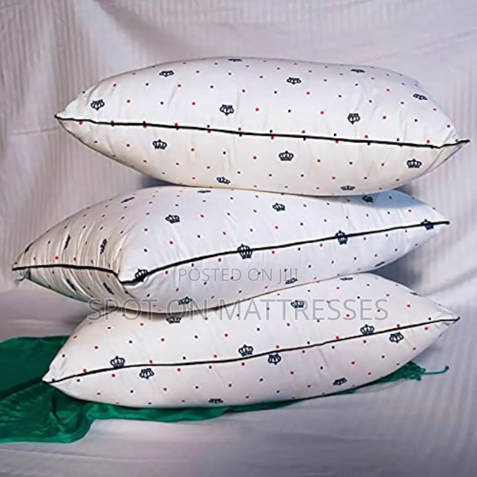 4by6 8inch Hd Quilted Bobmil Mattresses + Free Pillow.