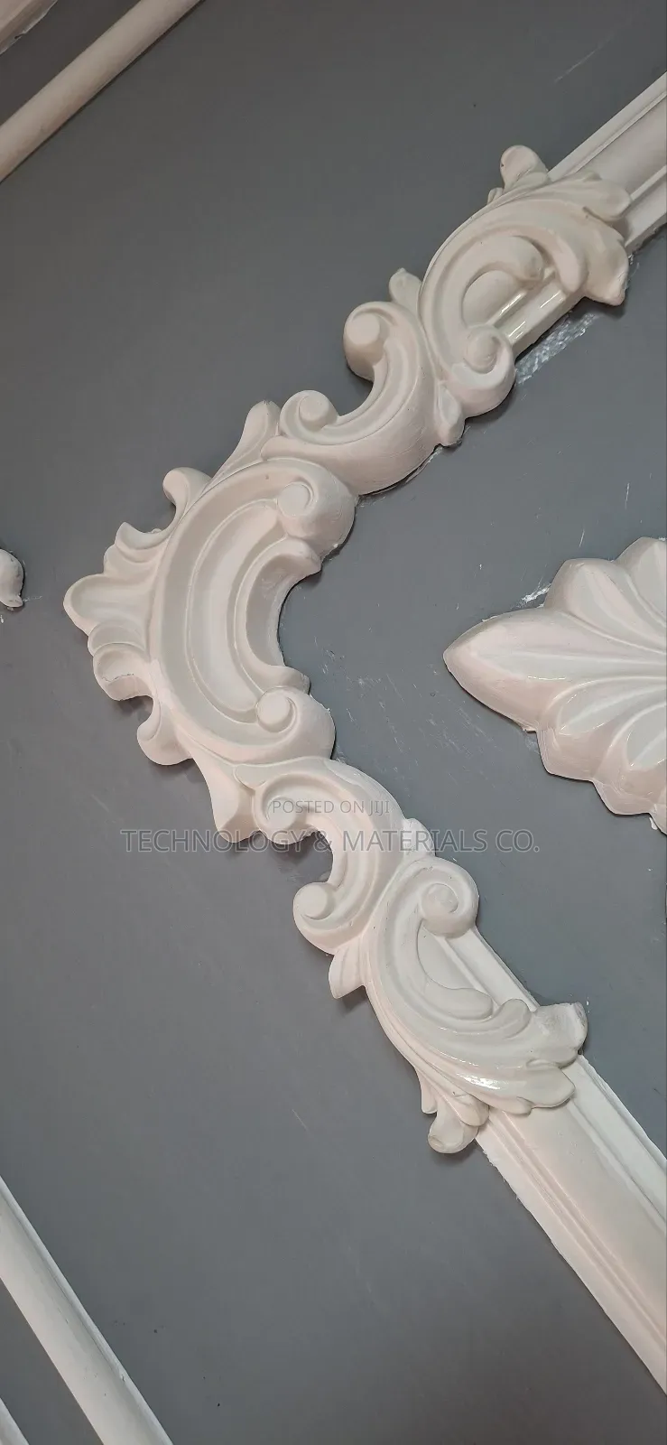 Fibre Wainscoting Corner Decor Flowers