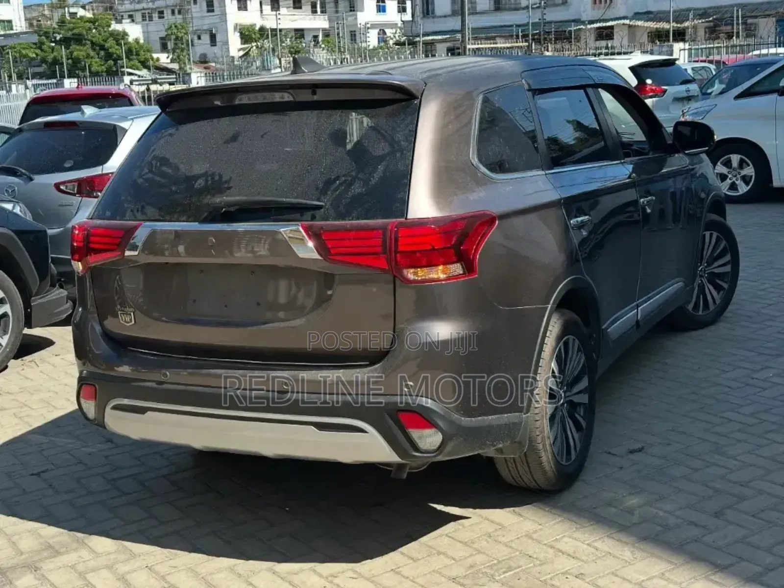 Mitsubishi Outlander ES S-AWC 2020 Brown