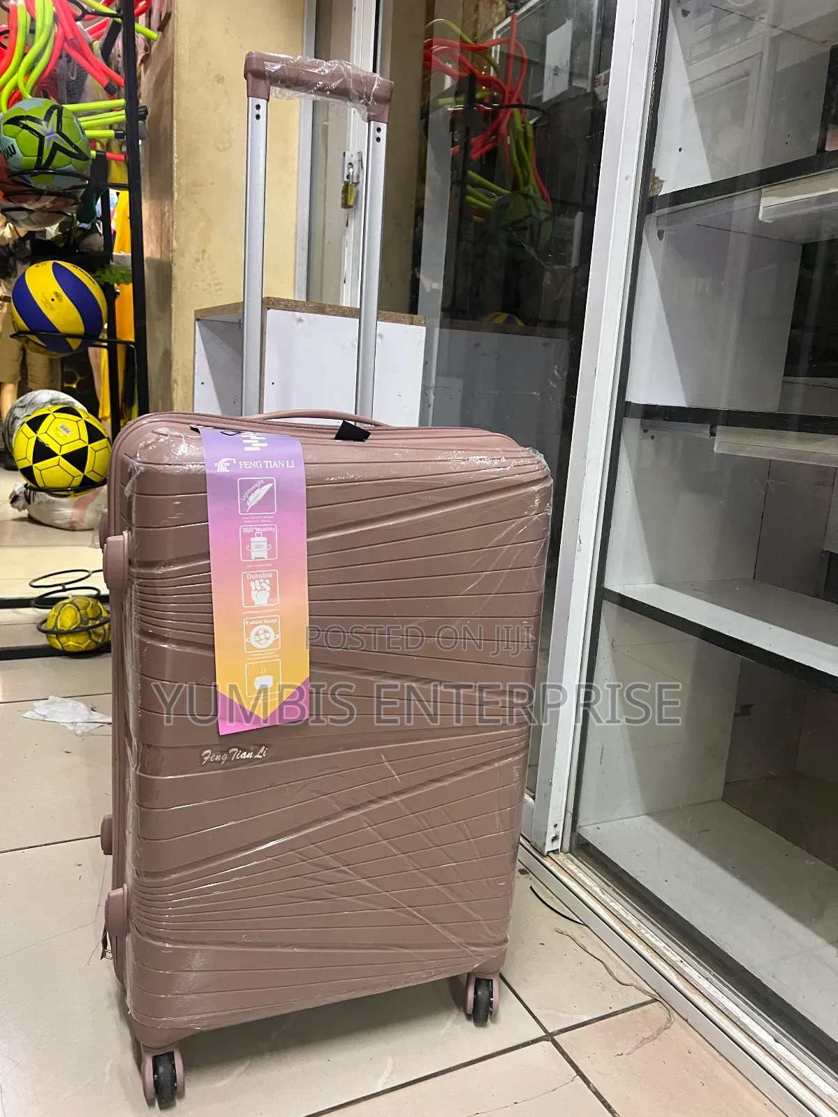 Beige Medium Size 66cm Rubber _Suitcase