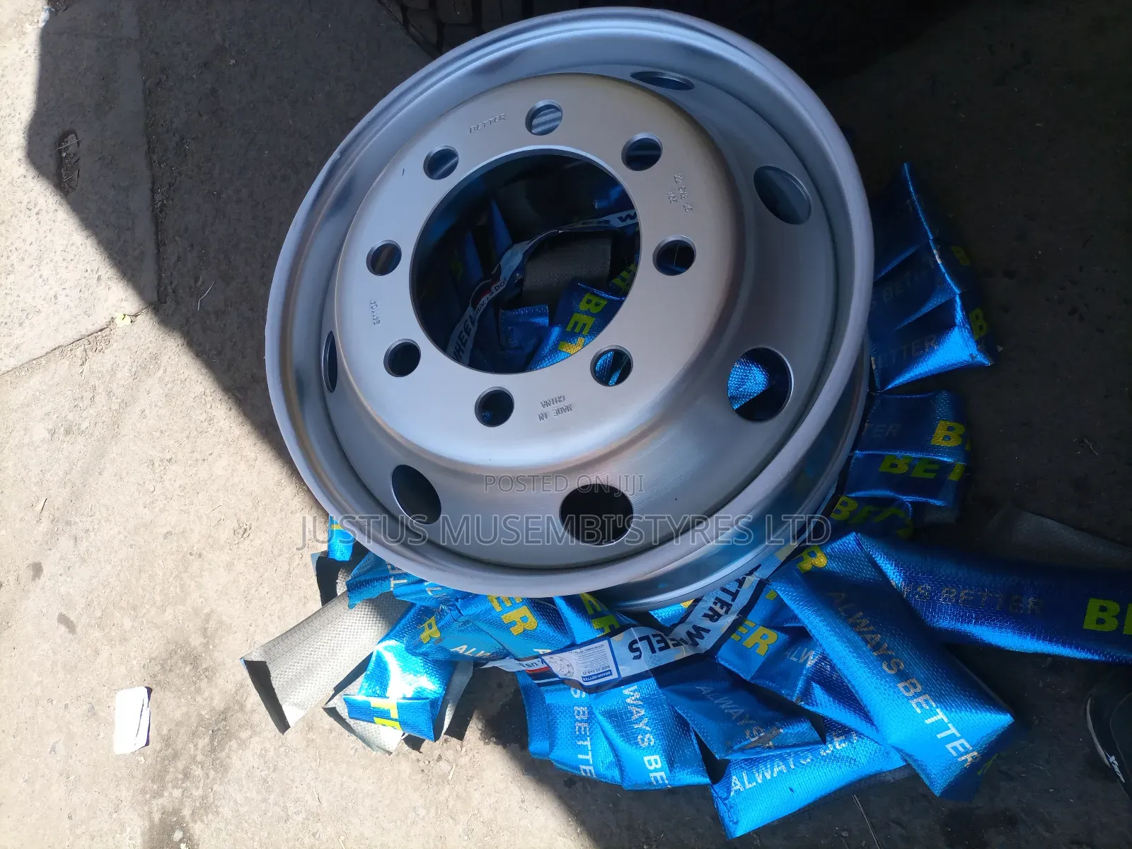 F1 Metallic Rims Size 22.5 Tubeless