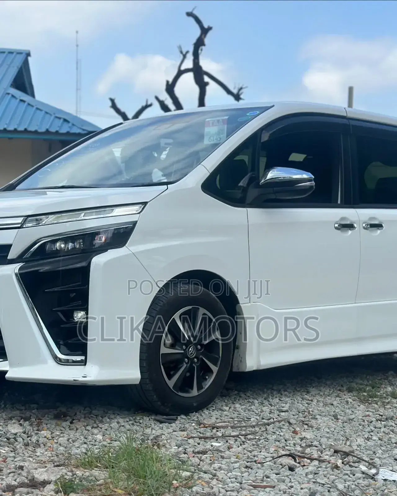 Toyota Voxy 2018 White