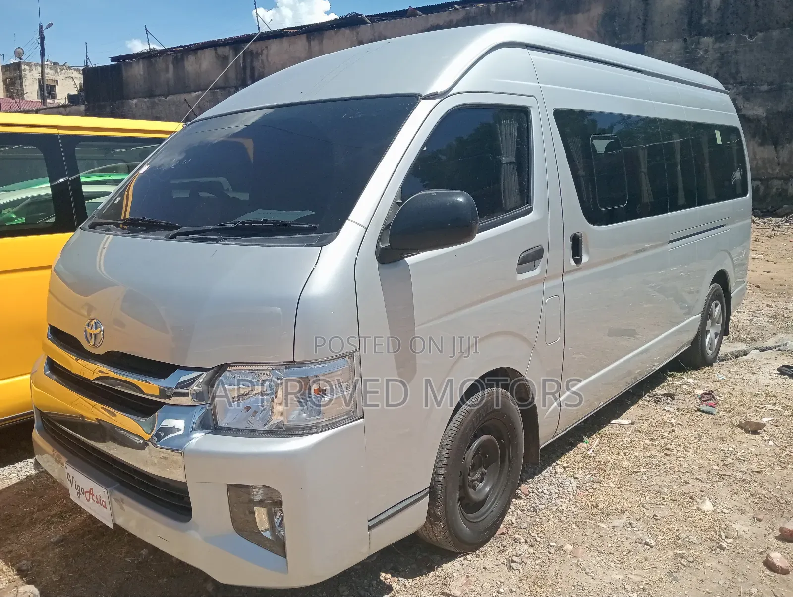 Toyota HiAce 2018 Silver