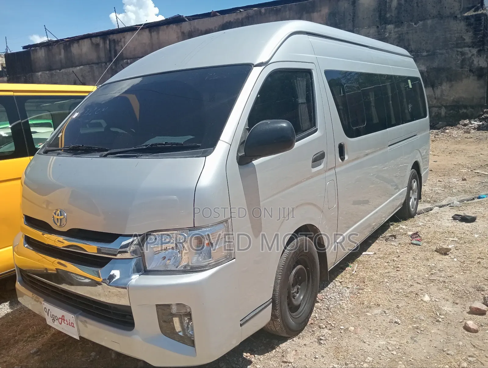 Toyota HiAce 2018 Silver