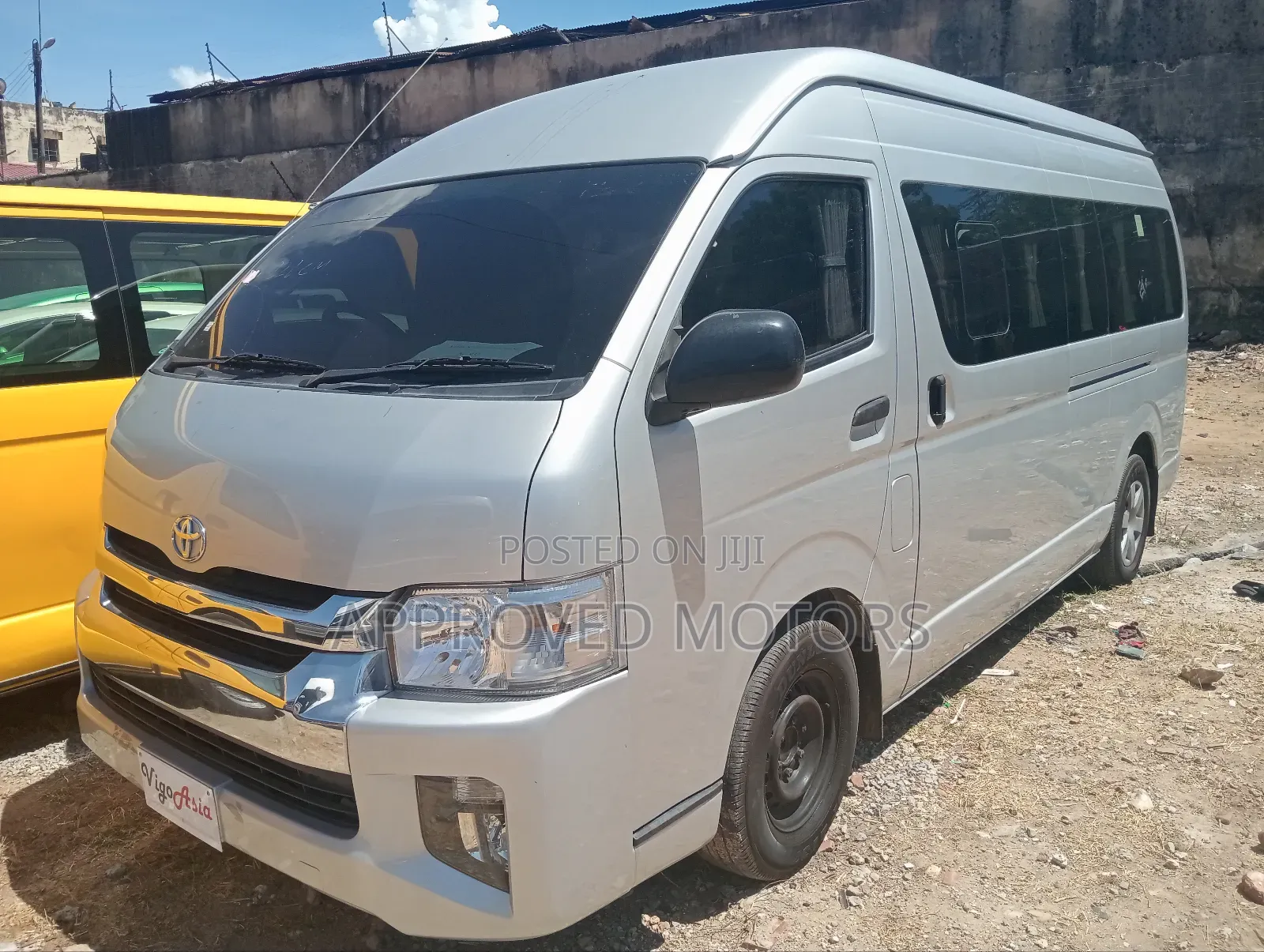 Toyota HiAce 2018 Silver