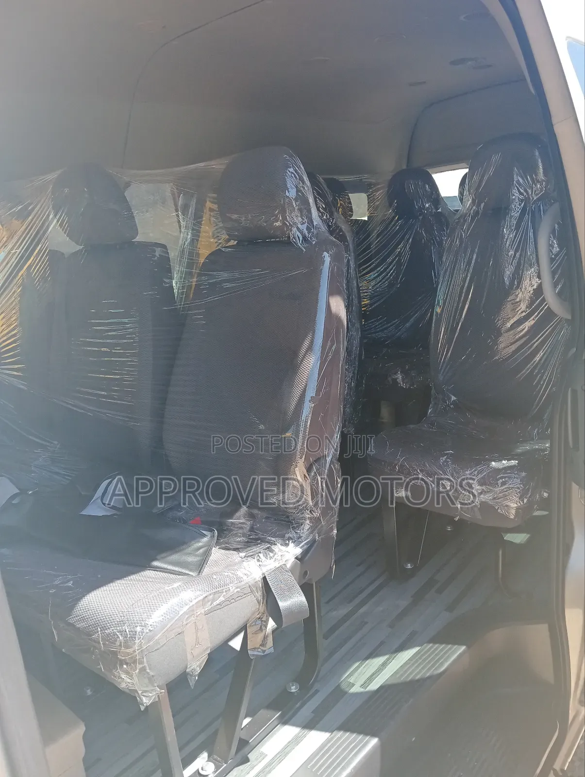 Toyota HiAce 2018 Silver